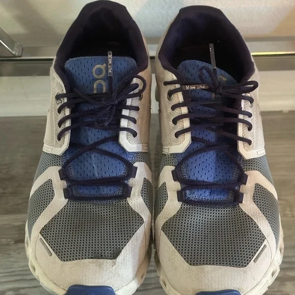 On Running Men\'s Navy and Cream Sneakers Men main image 3